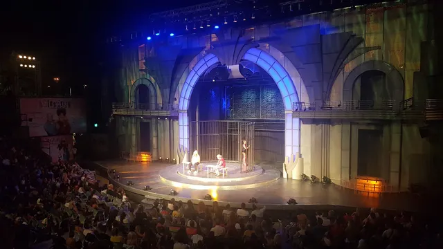 Theater Dolphinarium Menandreio