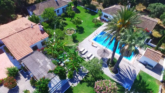 Casa Rural en Cádiz para Grupos de Grandes -FINCA NAVEDA