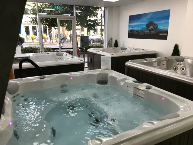 Hot Tubs London