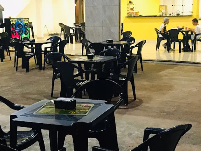 Sanduicheira Amarelinhos