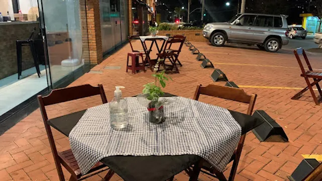 Ao Forno Pizzas e Massas