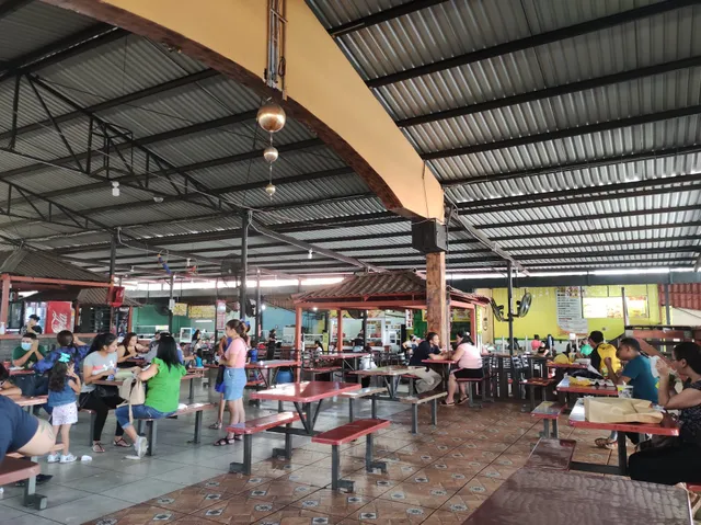 Plaza Típica Coracts