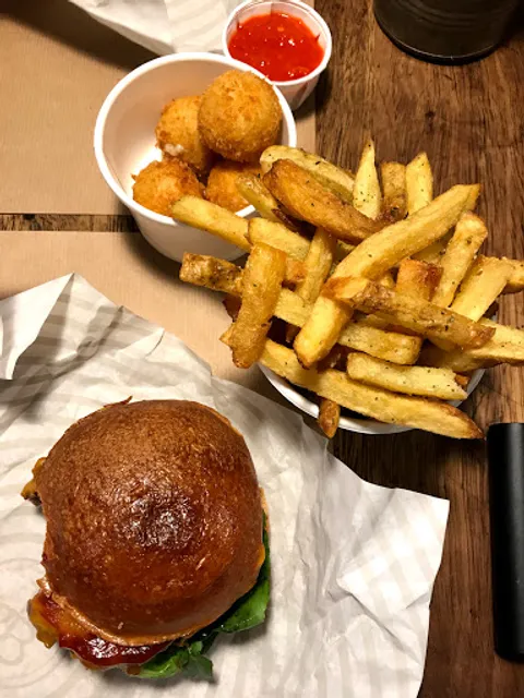 Patty&Bun James Street