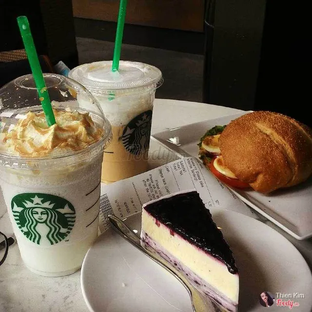 Starbucks Phan Xich Long