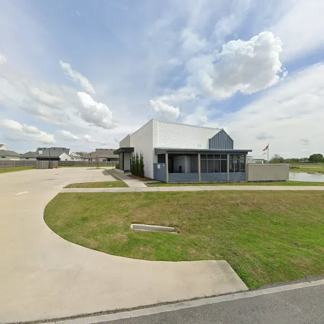 CENTRAL Pizza + Bar Broussard