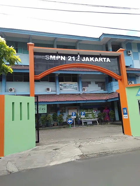 RedDoorz @ Benda Atas