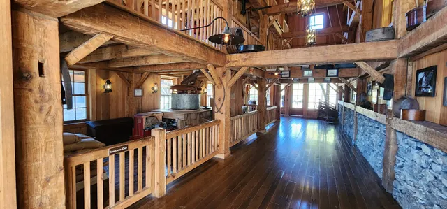 Mill & Canyon Grill Restaurant at Dogwood Canyon