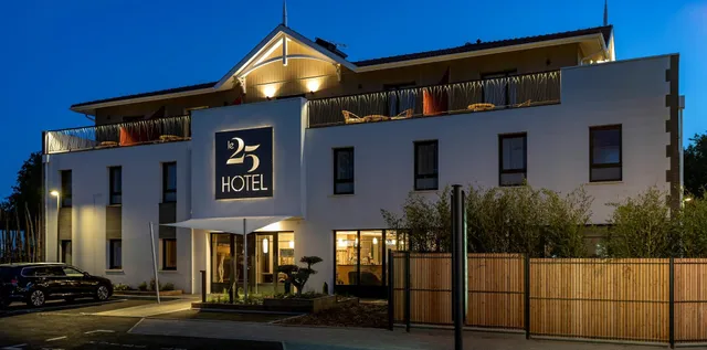 HOTEL LE 25