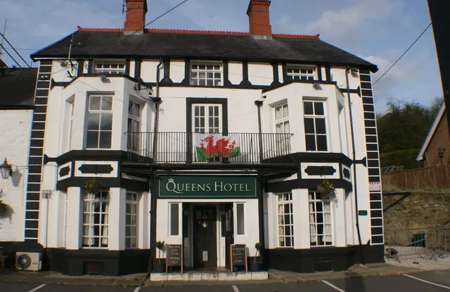 Queens Hotel