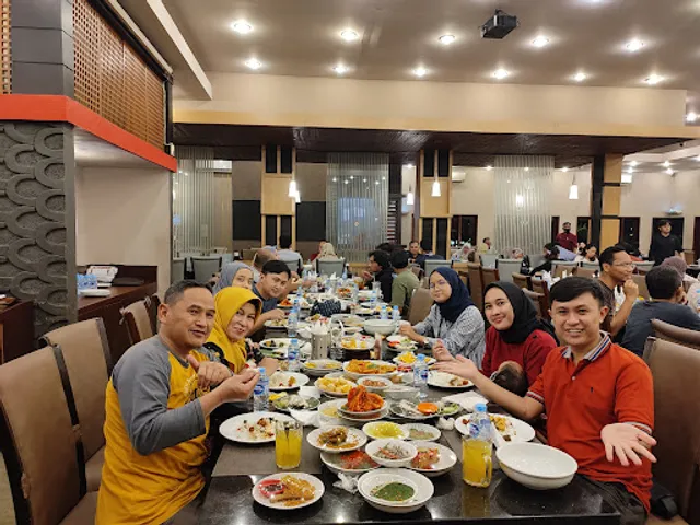 Padang Restaurant Pagi Sore @Cilandak