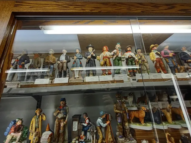 Collectors Decanters & Steins