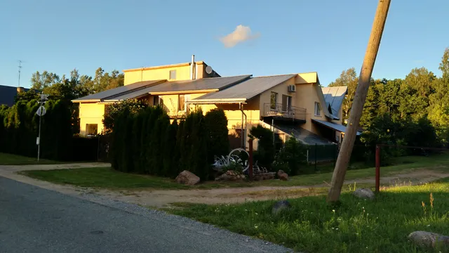 Jūras Bura, Viesu Nams