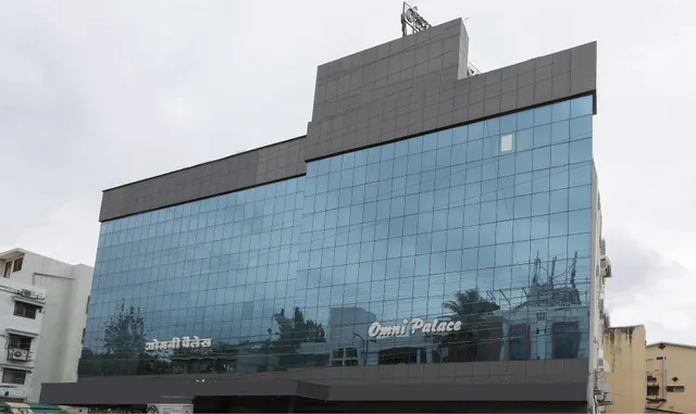 Treebo Omni Palace - Hotel in Indore