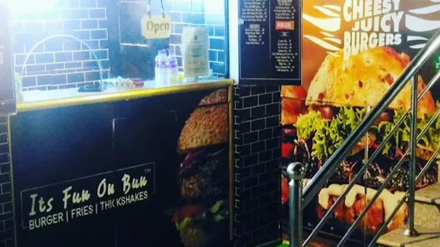 Cheesy Juicy Burgers