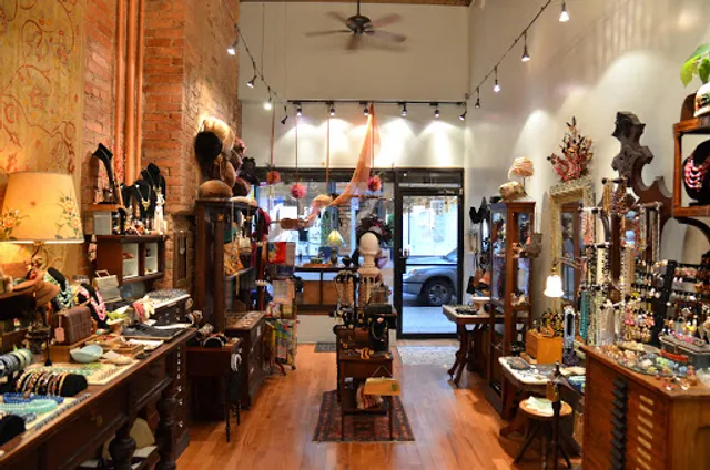 Pippin Vintage Jewelry