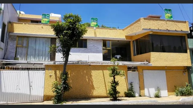 Charlie’s Home®️ A Member of Hostels of the World.