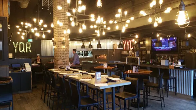 Crust & Crate Fast Fired Pizza Pub