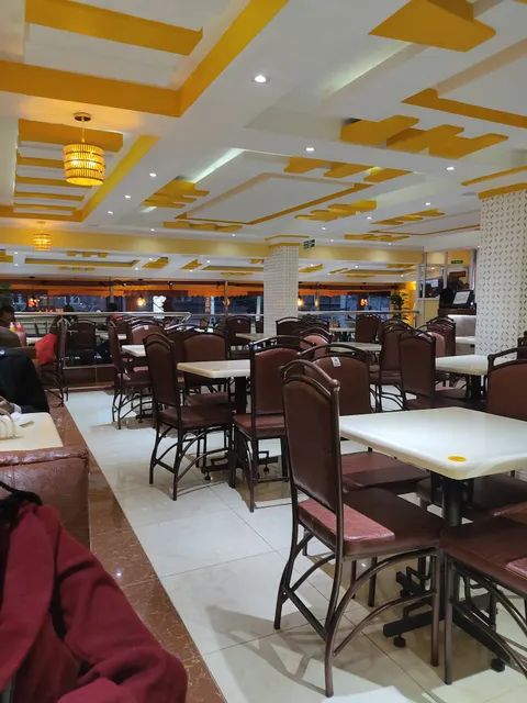 The Royal Spoon Restaurant - Moi Avenue