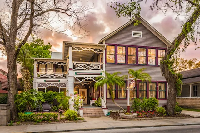 The Old Powder House Inn and Breakfast