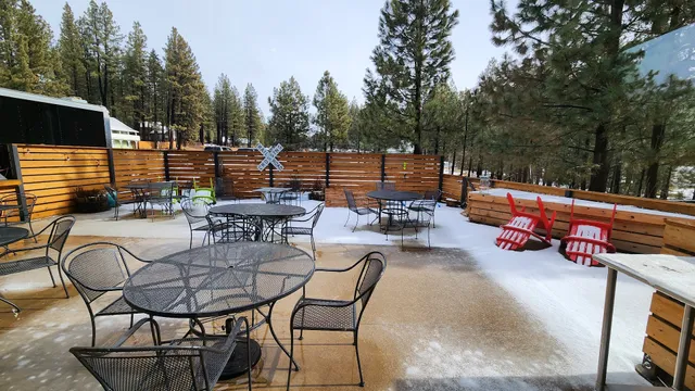 Headwaters Bistro & Deli