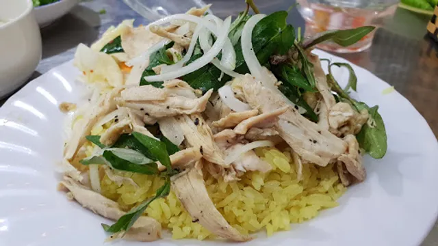 Cơm gà Tú Quỳnh