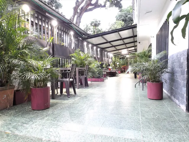 Hostal El Bosque ZZ Sas