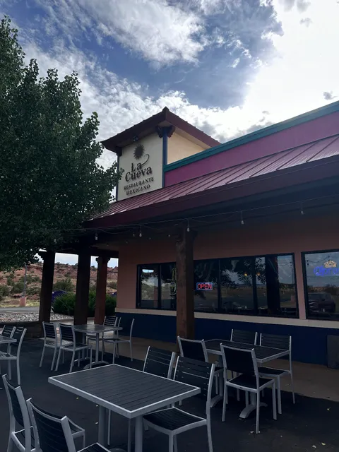 La Cueva Restaurante Mexicano