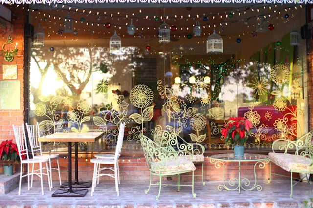 Café Noelle - Greenfields Square, San Fernando