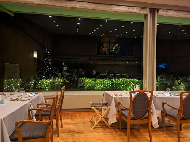 Le Trianon Restaurant