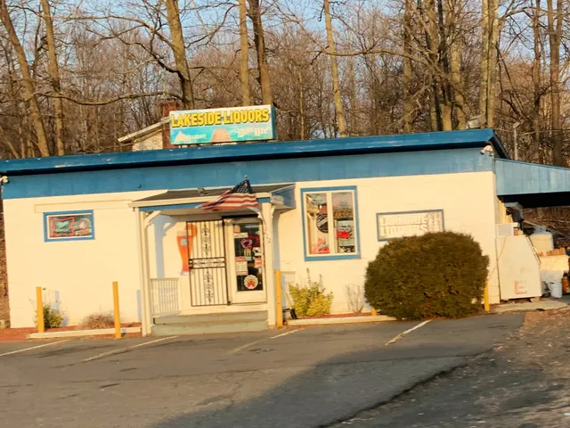 Lakeside Liquors