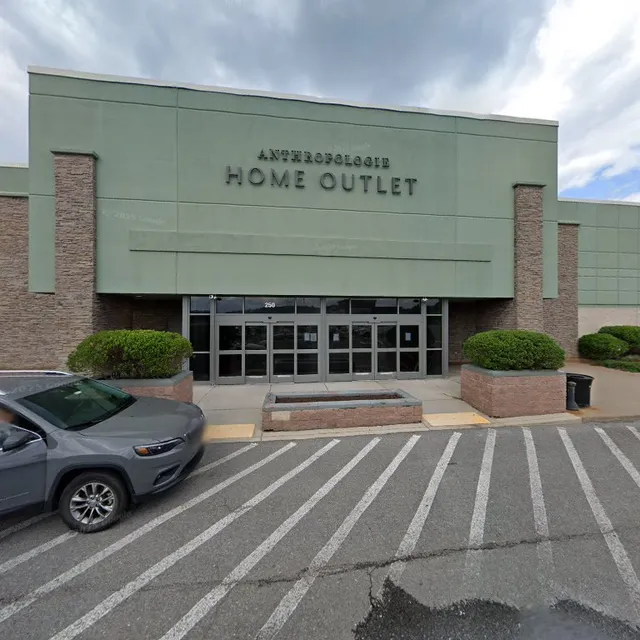 250 Mt Nebo Pointe Dr