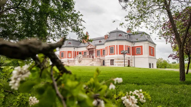 Vörös Kastély Panzió