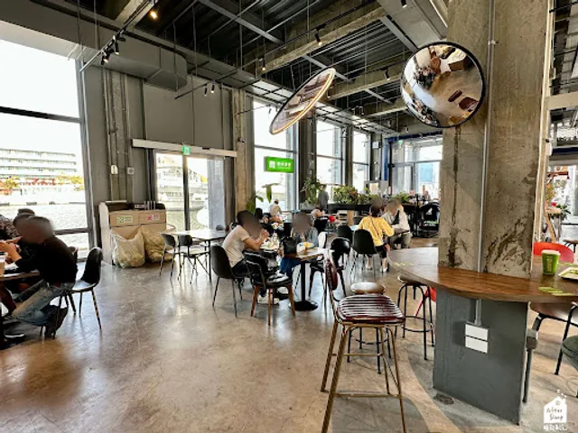 THEFREEN BURGER (Kaohsiung Port Depot)