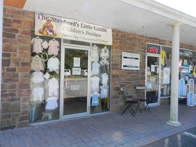 Good Shepherd Book & Gift