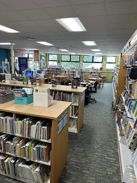 Queens Public Library at Douglaston/Little Neck