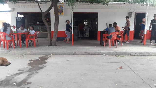 Tienda 7 Agosto Albania