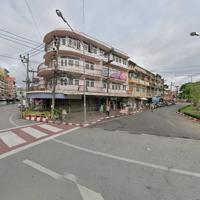 mango with sticky rice after 9p.m.