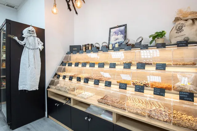 Umami - Esencia de la Delicia. Golosinas, dulces y frutos secos Cartagena