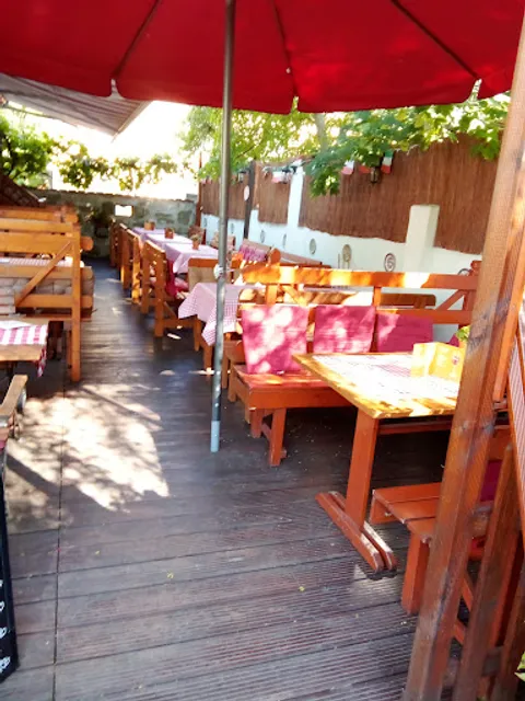 Pizzaria & Trattoria La Famiglia