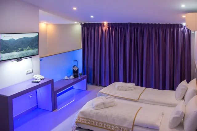 Hotel Christina Plus