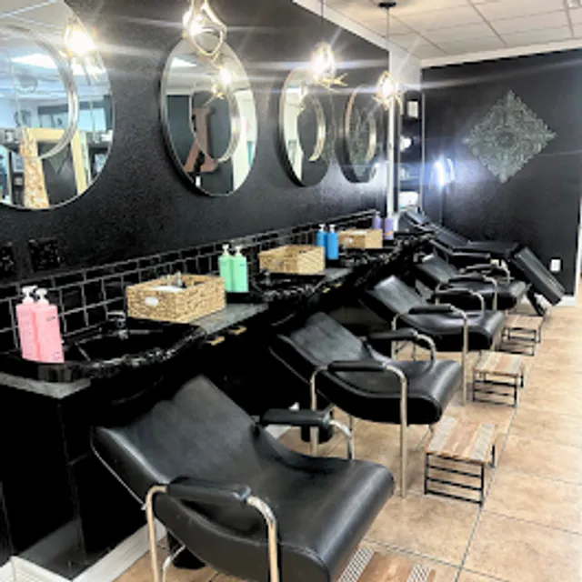 roJo Salon & Boutique