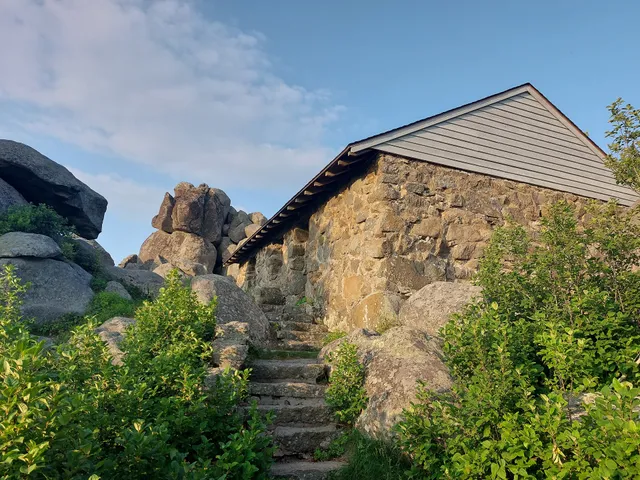 Peaks Of Otter Campground