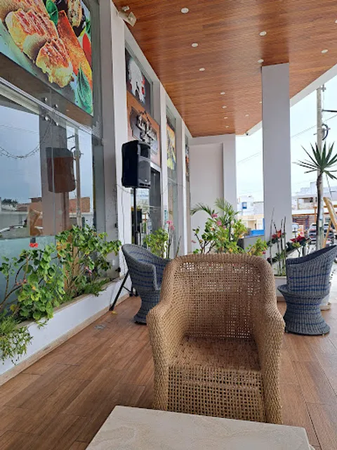 Las Bahías Café Restobar