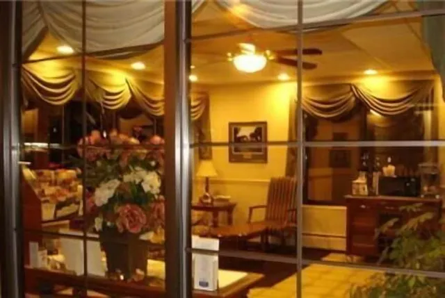 Colonie inn and Suites