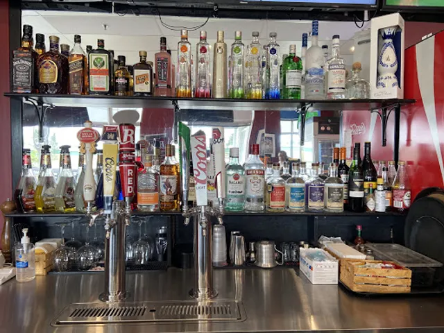 Gianni’s Pizza & Wings Sports Bar