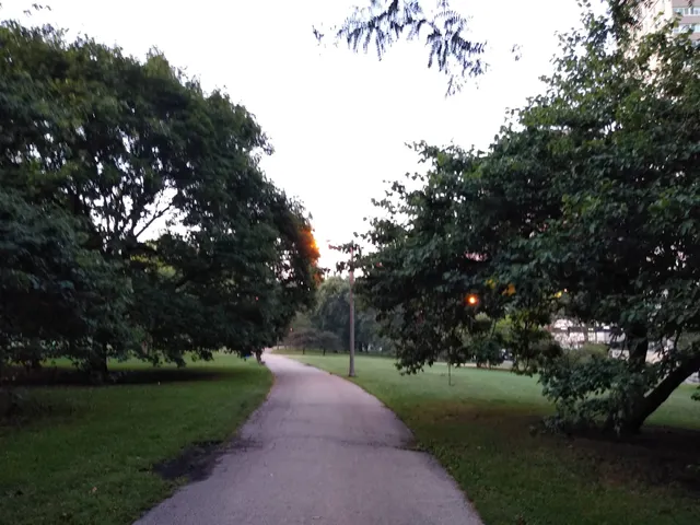 Lakefront Trail - Dusable Harbor - 150 N