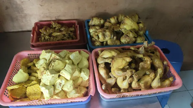 Rumah Makan Seafood 57-58