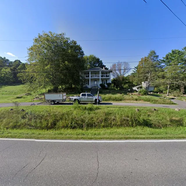 BeeCh Hill B&B/Hostel