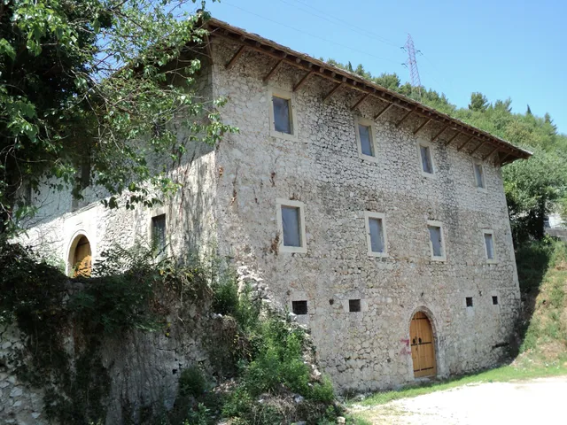 Vukodol - Stara biskupska rezidencija