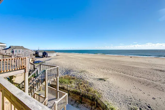 Lighthouse View Oceanfront Lodging